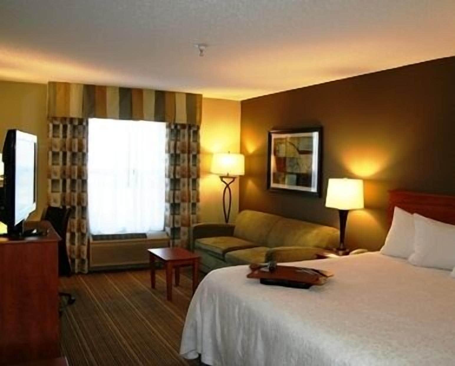 Hampton Inn Laporte Exterior photo